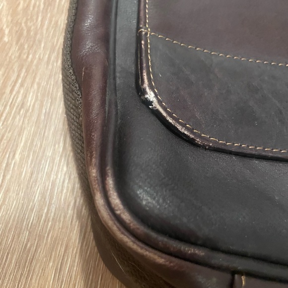 Kenneth Cole Brown Leather Messenger Bag - Picture 4 of 16